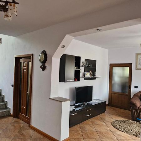 Вілла Casa Paty Менестіря-Хуморулуй Екстер'єр фото