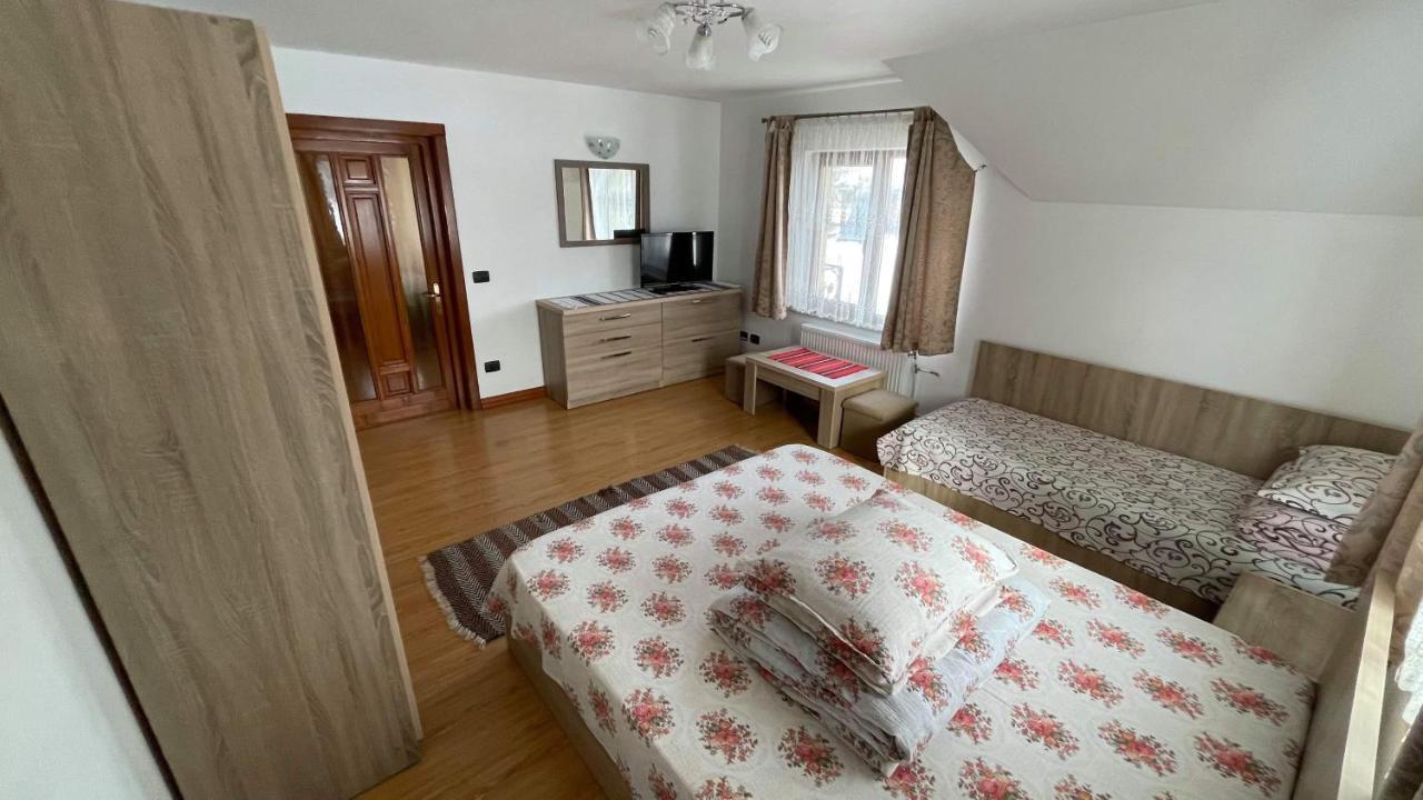 Вілла Casa Paty Менестіря-Хуморулуй Екстер'єр фото