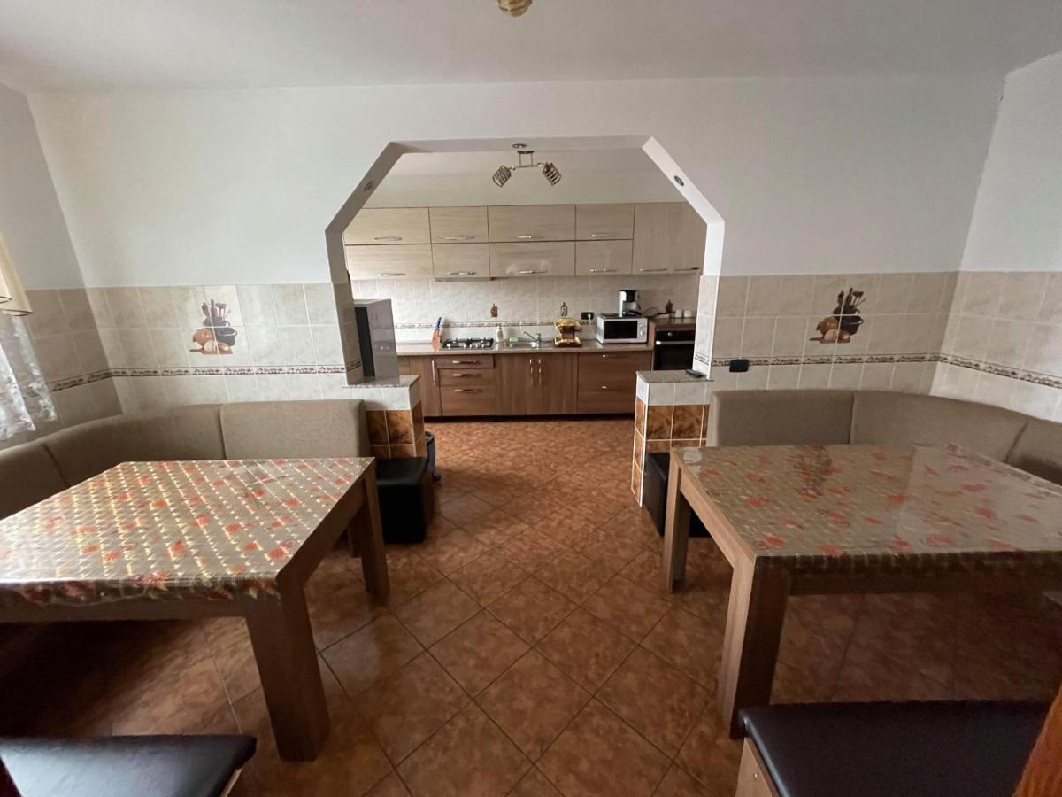 Вілла Casa Paty Менестіря-Хуморулуй Екстер'єр фото