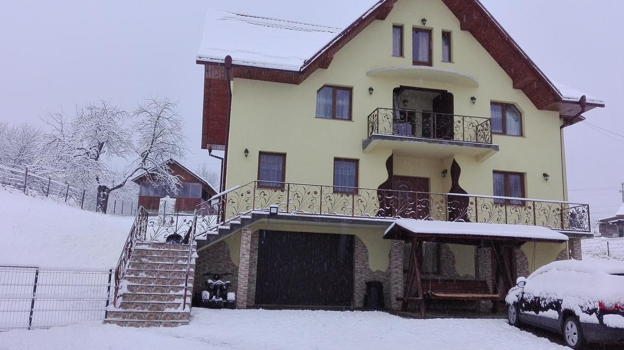Вілла Casa Paty Менестіря-Хуморулуй Екстер'єр фото